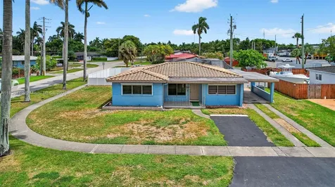 3202 Pierce Street Hollywood FL 33021