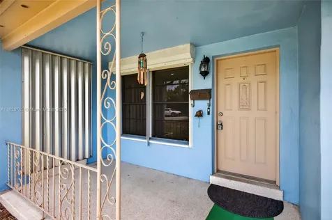 3202 Pierce Street Hollywood FL 33021