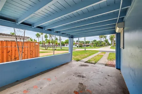 3202 Pierce Street Hollywood FL 33021