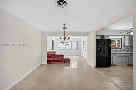 3202 Pierce Street Hollywood FL 33021