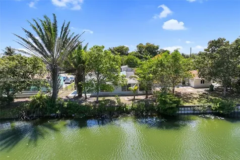 6737 SW 27th Court Miramar FL 33023