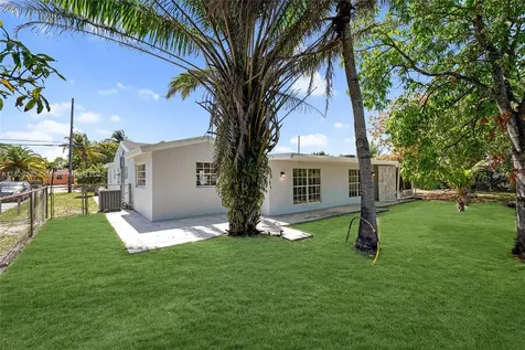 6737 SW 27th Court Miramar FL 33023