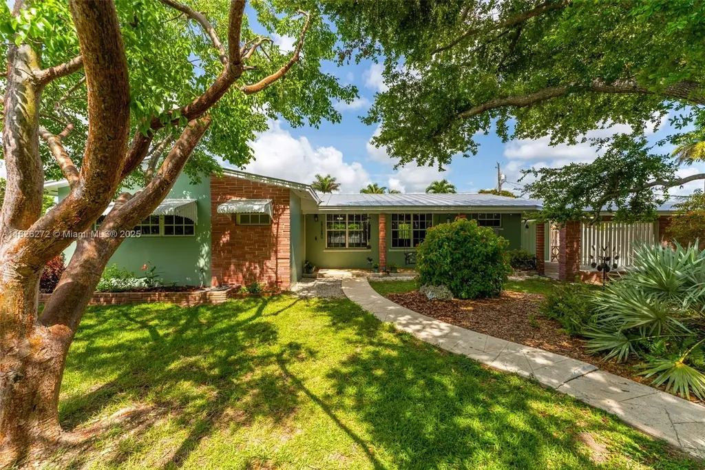 27240 SW 166th Avenue Homestead FL 33031