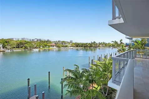 9261 E Bay Harbor Drive Bay Harbor Islands FL 33154