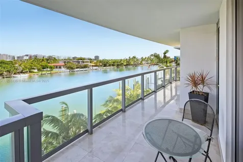 9261 E Bay Harbor Drive Bay Harbor Islands FL 33154