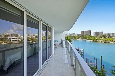 9261 E Bay Harbor Drive Bay Harbor Islands FL 33154