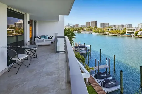 9261 E Bay Harbor Drive Bay Harbor Islands FL 33154