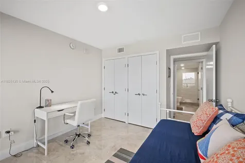 9261 E Bay Harbor Drive Bay Harbor Islands FL 33154