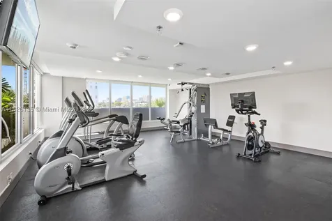 9261 E Bay Harbor Drive Bay Harbor Islands FL 33154