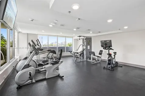 9261 E Bay Harbor Drive Bay Harbor Islands FL 33154