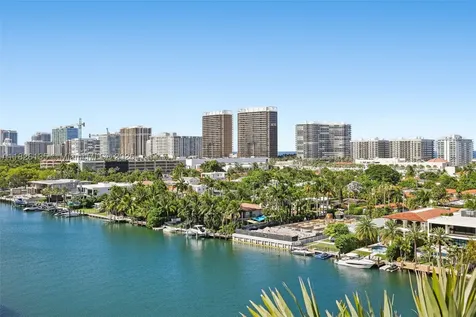 9261 E Bay Harbor Drive Bay Harbor Islands FL 33154
