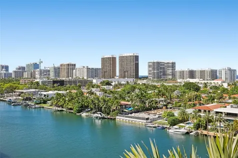 9261 E Bay Harbor Drive Bay Harbor Islands FL 33154