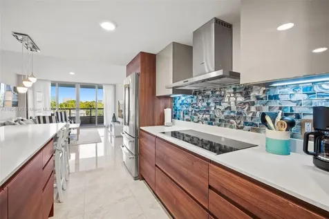 9261 E Bay Harbor Drive Bay Harbor Islands FL 33154