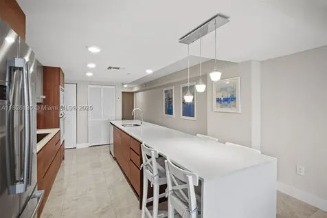 9261 E Bay Harbor Drive Bay Harbor Islands FL 33154