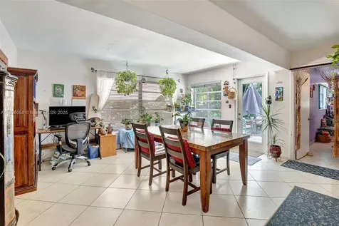 861 Oleander Drive Plantation FL 33317