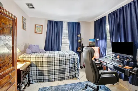 861 Oleander Drive Plantation FL 33317