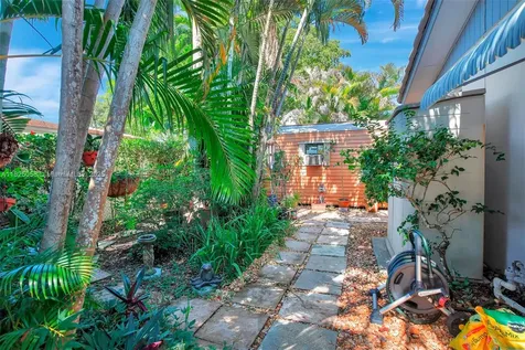 861 Oleander Drive Plantation FL 33317