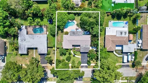 861 Oleander Drive Plantation FL 33317