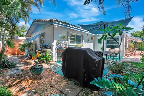 861 Oleander Drive Plantation FL 33317