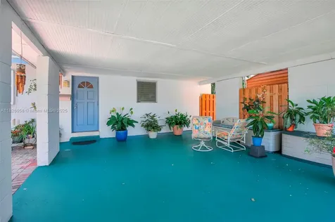 861 Oleander Drive Plantation FL 33317