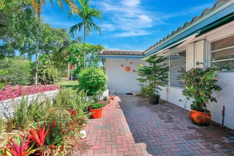 861 Oleander Drive Plantation FL 33317