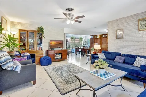 861 Oleander Drive Plantation FL 33317