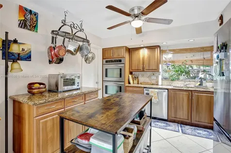 861 Oleander Drive Plantation FL 33317