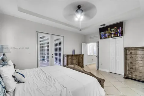 16934 SW 215th Terrace Miami FL 33187