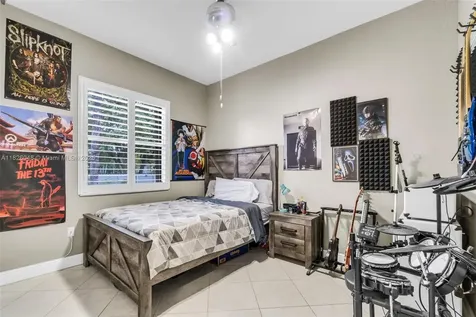 16934 SW 215th Terrace Miami FL 33187