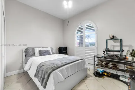 16934 SW 215th Terrace Miami FL 33187
