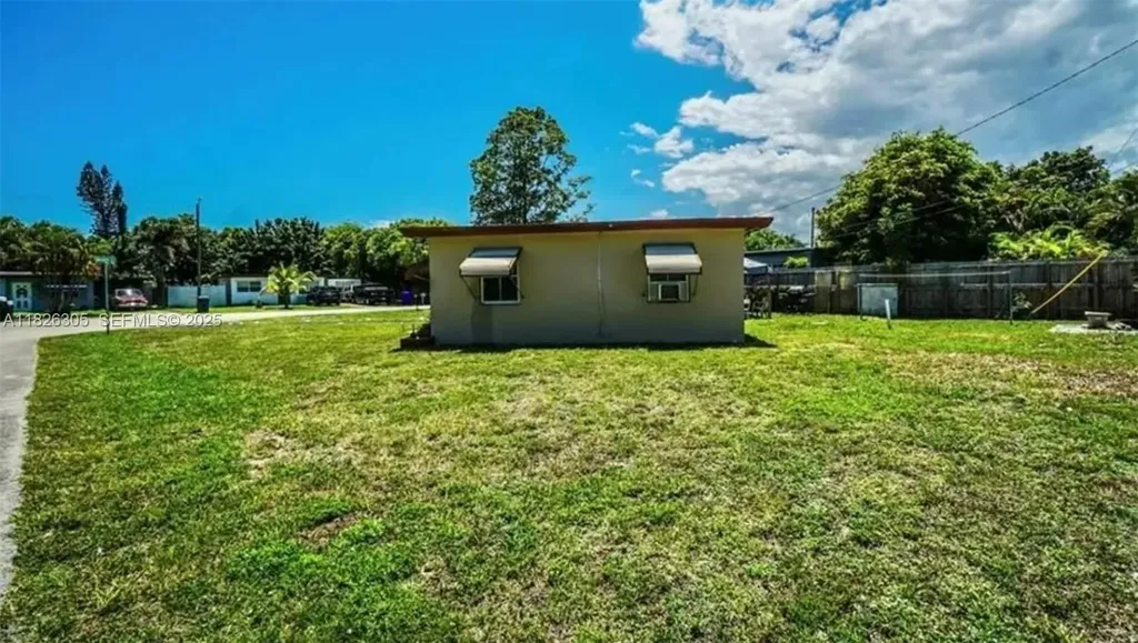 6103 Monroe Street Hollywood FL 33023