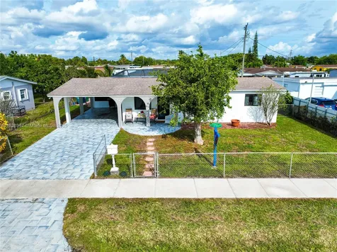 10441 SW 150th Terrace Miami FL 33176