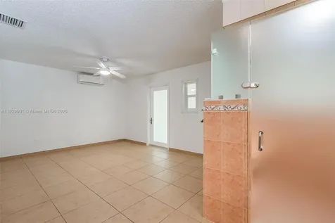 721 SW 96th Avenue Pembroke Pines FL 33025