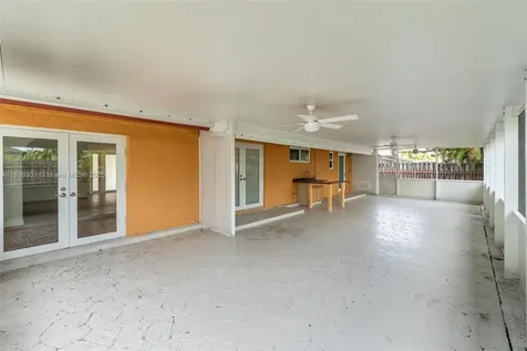 721 SW 96th Avenue Pembroke Pines FL 33025