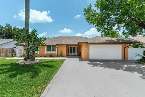 721 SW 96th Avenue Pembroke Pines FL 33025