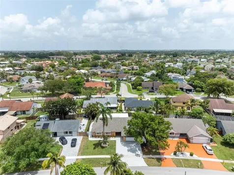 721 SW 96th Avenue Pembroke Pines FL 33025