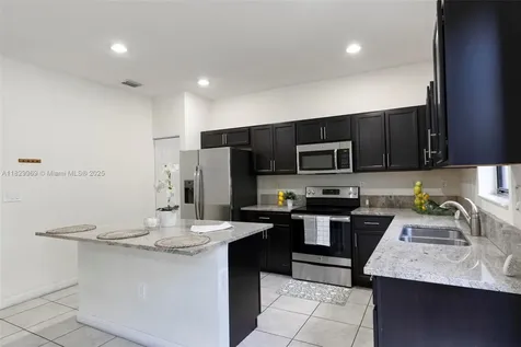 4244 SW 166th Court Miami FL 33185