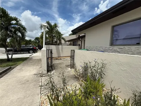 5571 NW 194th Lane Miami Gardens FL 33055