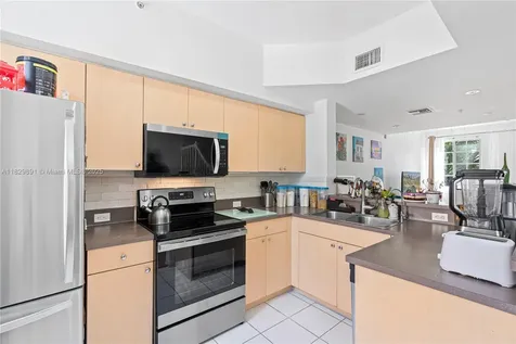 2811 NE 185th Street Aventura FL 33180