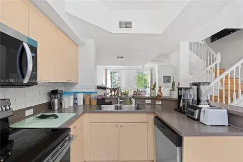 2811 NE 185th Street Aventura FL 33180