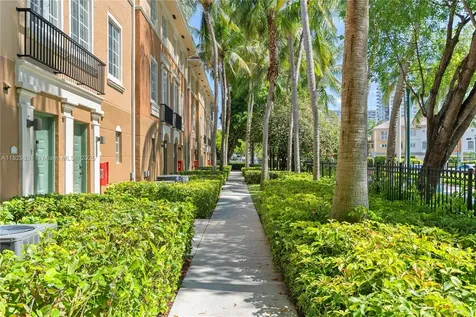 2811 NE 185th Street Aventura FL 33180
