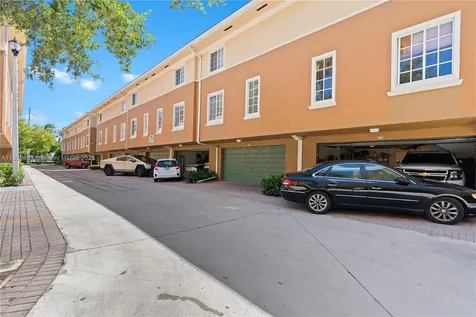 2811 NE 185th Street Aventura FL 33180