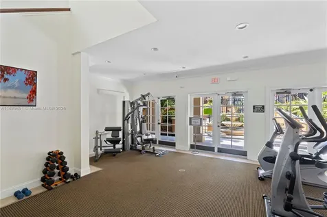 2811 NE 185th Street Aventura FL 33180