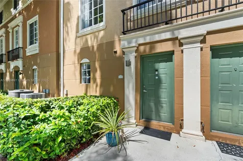 2811 NE 185th Street Aventura FL 33180