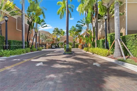 2811 NE 185th Street Aventura FL 33180