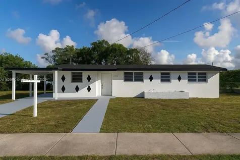 18535 NW 39th Court Miami Gardens FL 33055