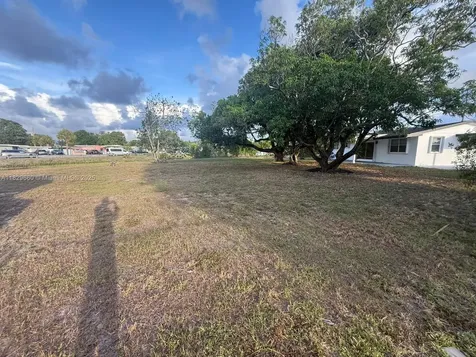 18535 NW 39th Court Miami Gardens FL 33055