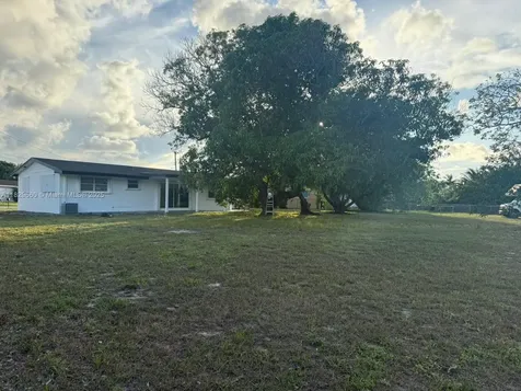 18535 NW 39th Court Miami Gardens FL 33055