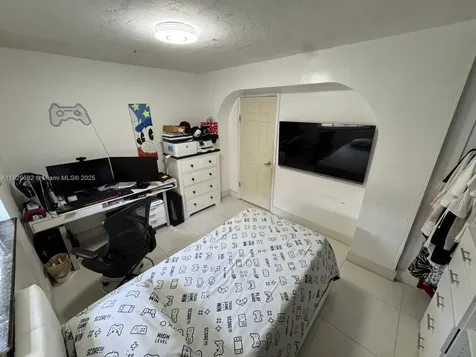 12841 SW 54th Street Miami FL 33175