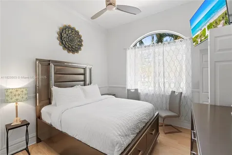 16601 SW 87th Court Palmetto Bay FL 33157